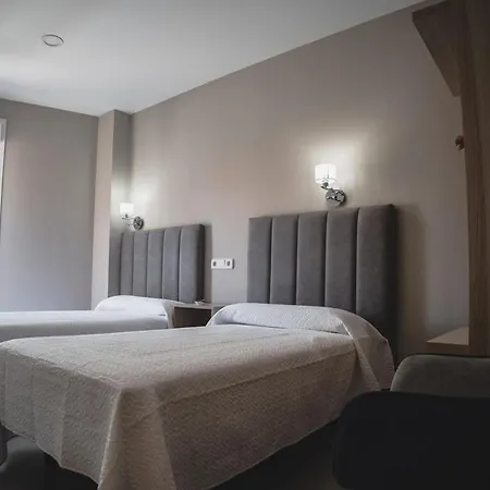 Turísticos Capitán Orellana * Orellana La Vieja